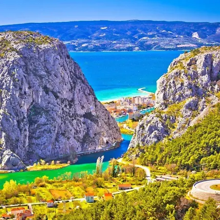 Croatia Ll * Duće